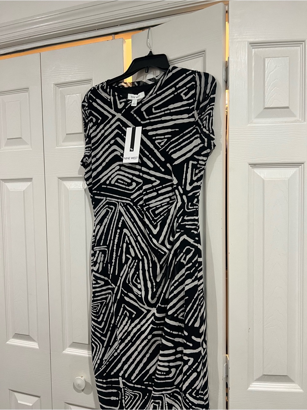 Nine West Black & White Abstract Midi Dress